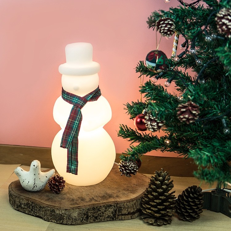 Luminária Boneco de Neve Natal Polietileno Bivolt Decoração Natalina