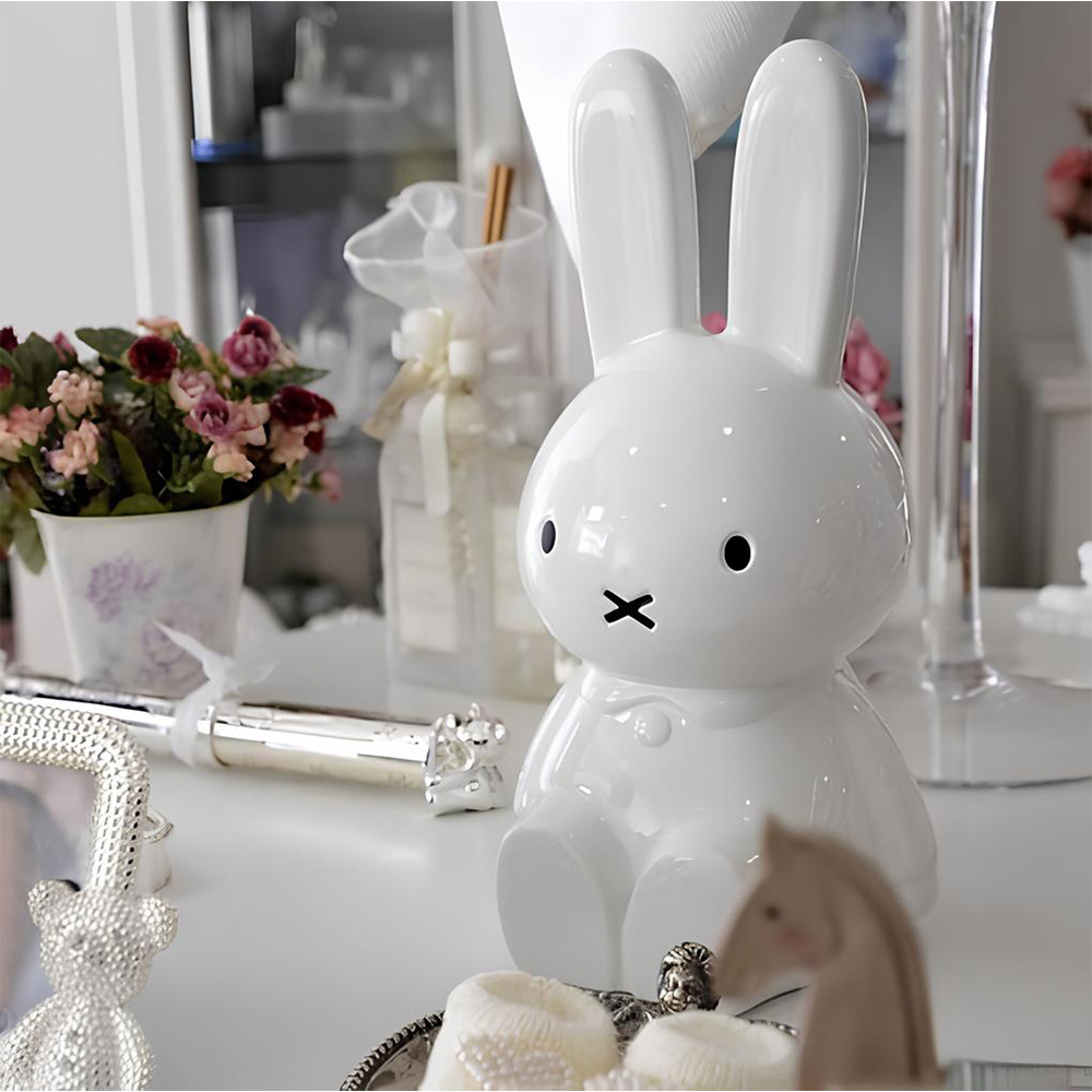 Coelhão de 45cm Laqueado Big Miffy