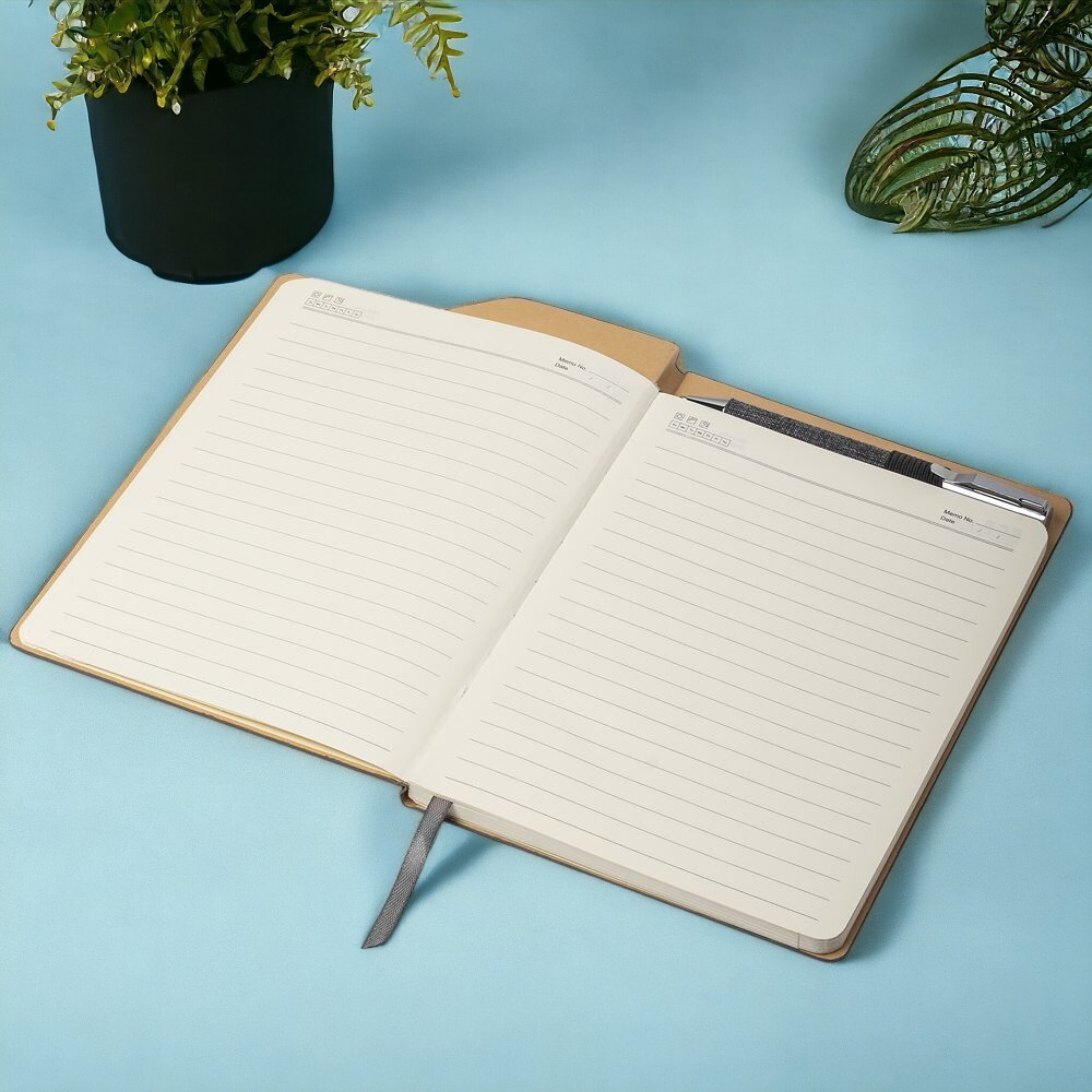 Caderno com Capa Dura e Folhas Pautadas Cinza