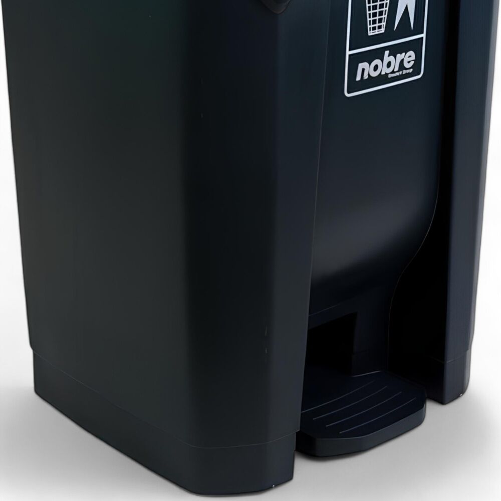 Lixeira Plástica com Pedal 50L Cinza Áreas Externas Grande - Nobre