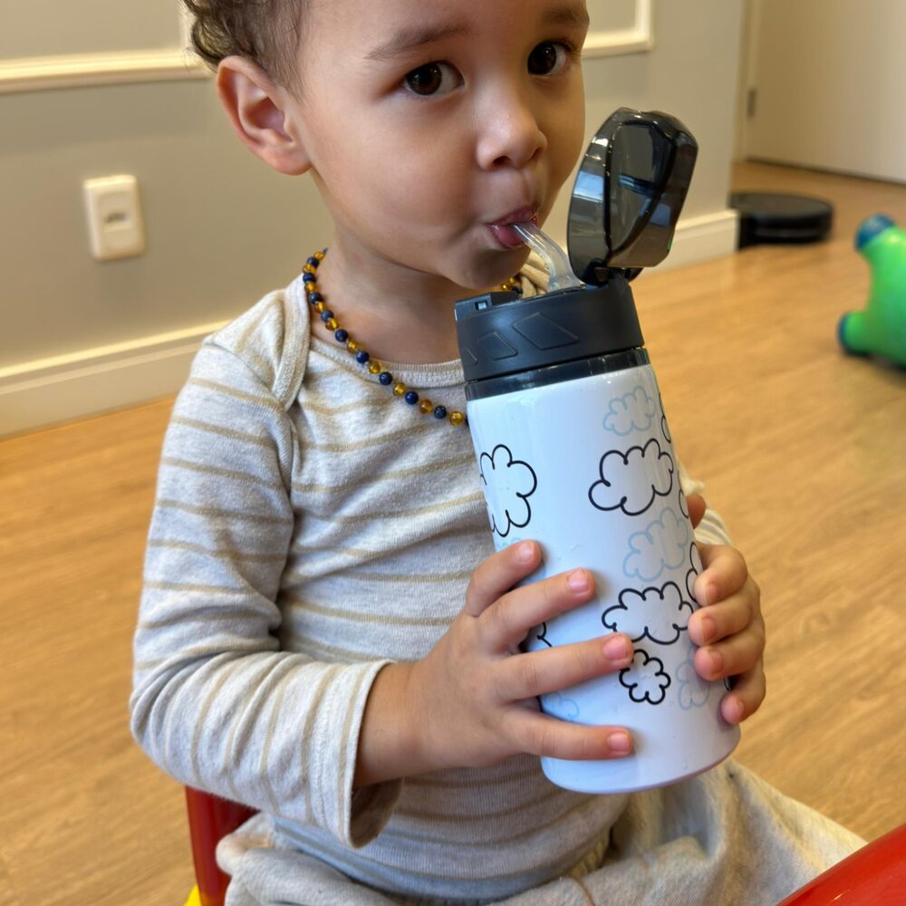 Garrafa de Alumínio 580ml Infantil com Canudo Silicone e Bico Ergonômico - Menino