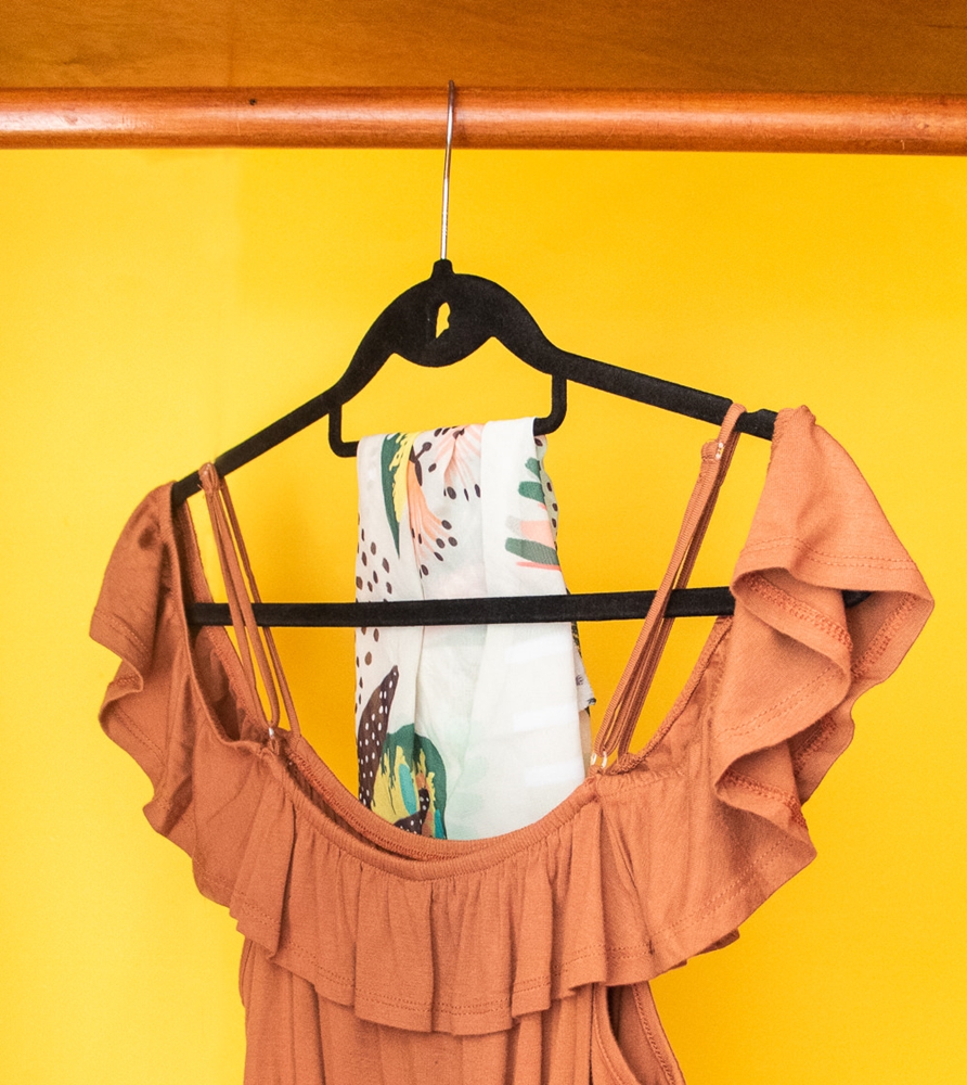 Kit de 3 Cabides Toq de Veludo com Gancho Frontal Happy Closet Preto