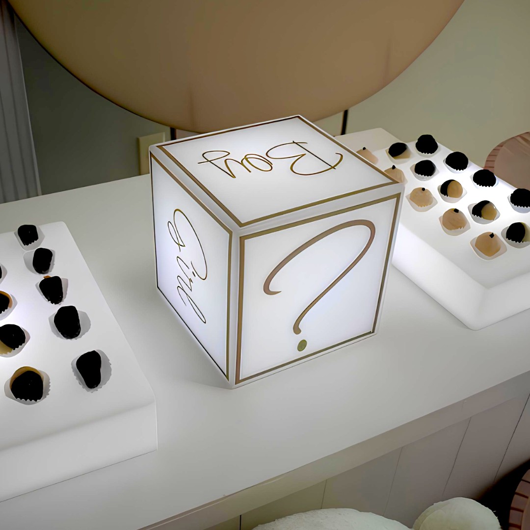 Cubo Iluminado para Chá Revelação com Fio - Boy or Girl?